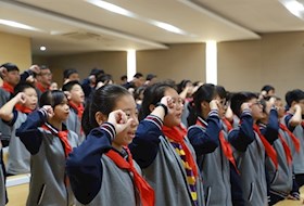 我与祖国共奋进  争做新时代好队员——星澜学校庆祝少先队建队70周年主题队日暨七年级建队仪式